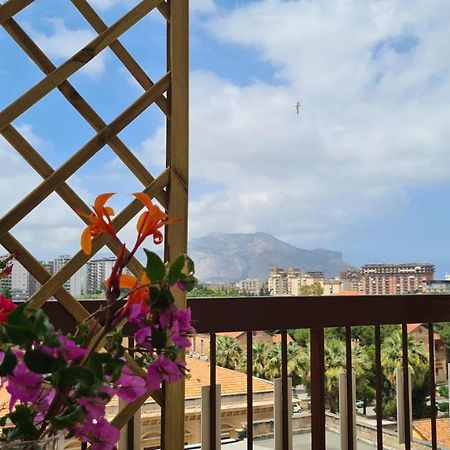 Alberira Apartments Palermo Bagian luar foto
