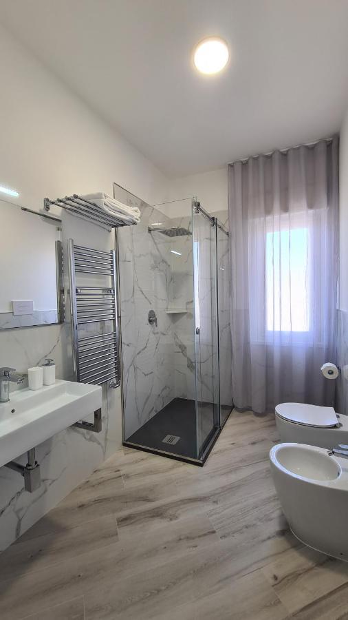 Alberira Apartments Palermo Bagian luar foto