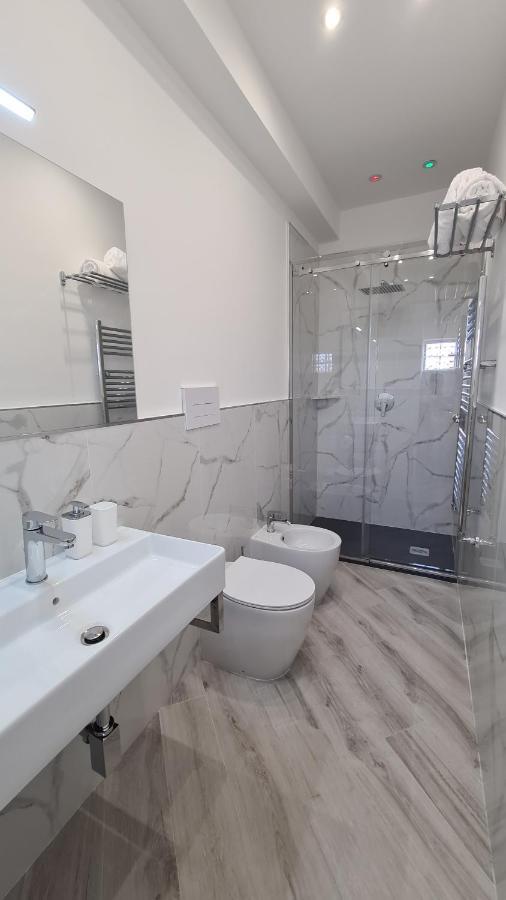 Alberira Apartments Palermo Bagian luar foto