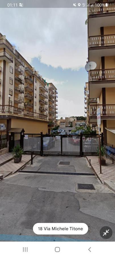 Alberira Apartments Palermo Bagian luar foto
